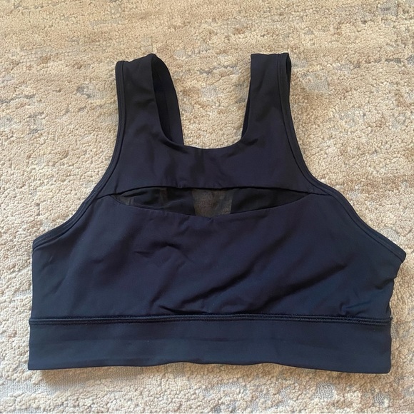 lululemon Run the Day Solid Black Sports Bra Nulux Medium Support: 8 - Picture 2 of 8